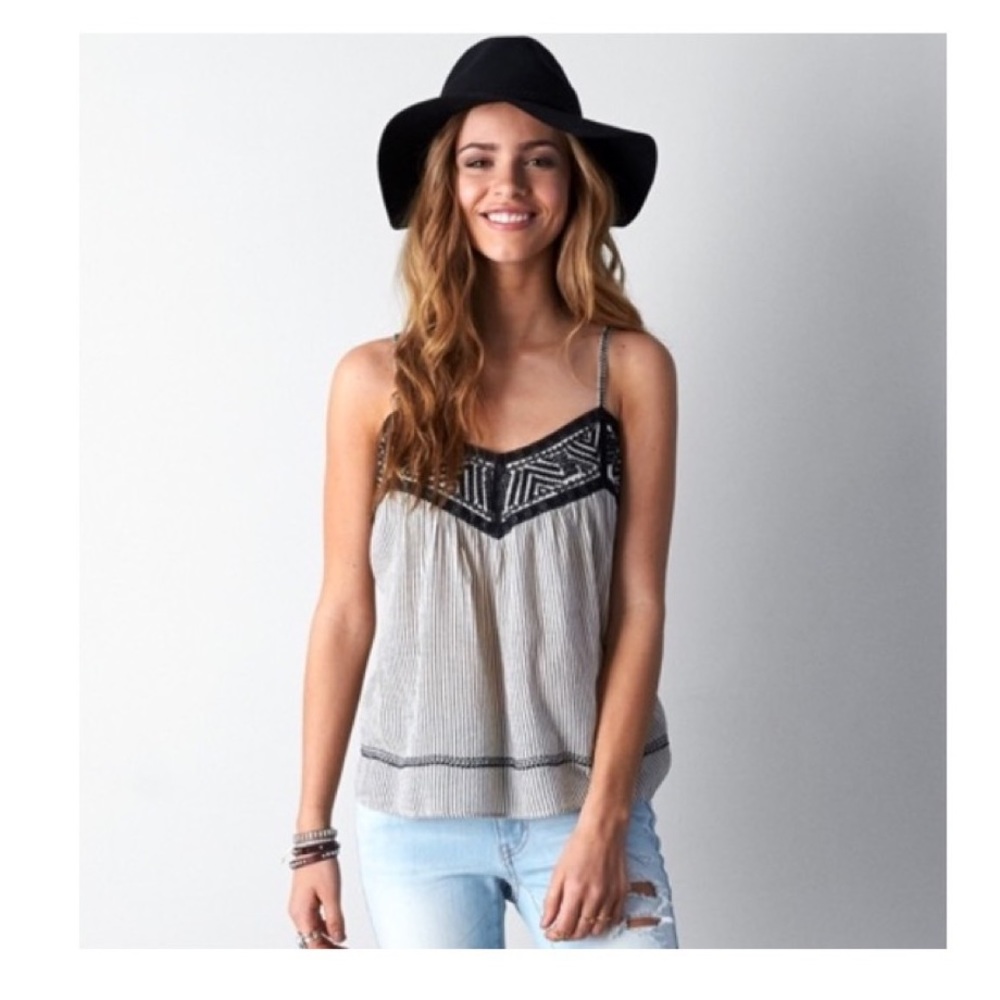 American Eagle embroidered cami
